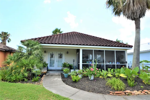 $1,800 | 278 Debbie Lane, San Leon, TX 77539