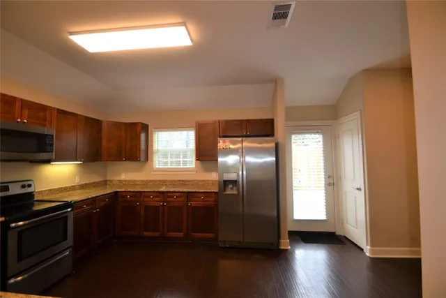 $1,800 | 278 Debbie Lane, San Leon, TX 77539