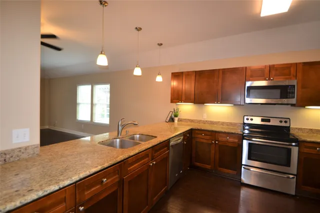 $1,800 | 278 Debbie Lane, San Leon, TX 77539