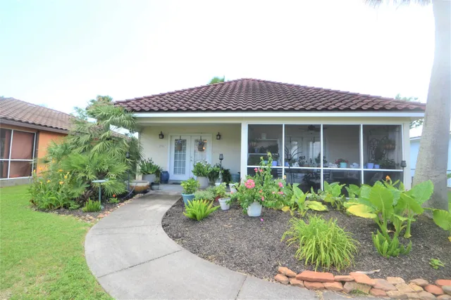 $1,800 | 278 Debbie Lane, San Leon, TX 77539