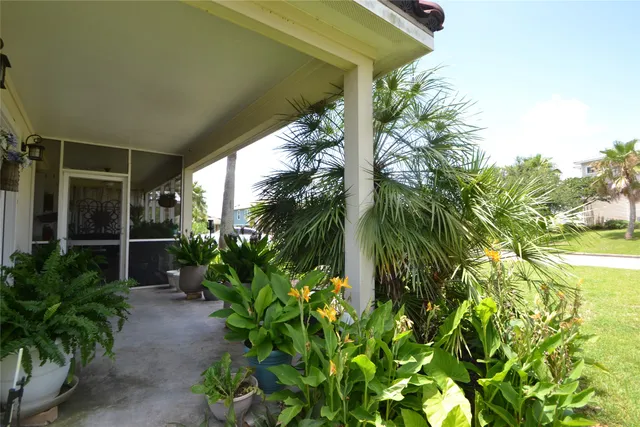 $1,800 | 278 Debbie Lane, San Leon, TX 77539