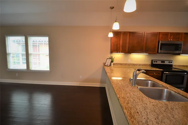 $1,800 | 278 Debbie Lane, San Leon, TX 77539