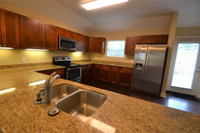 $1,800 | 278 Debbie Lane, San Leon, TX 77539