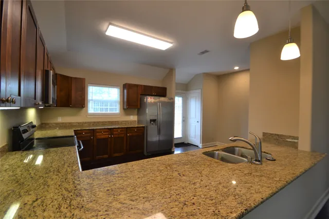 $1,800 | 278 Debbie Lane, San Leon, TX 77539