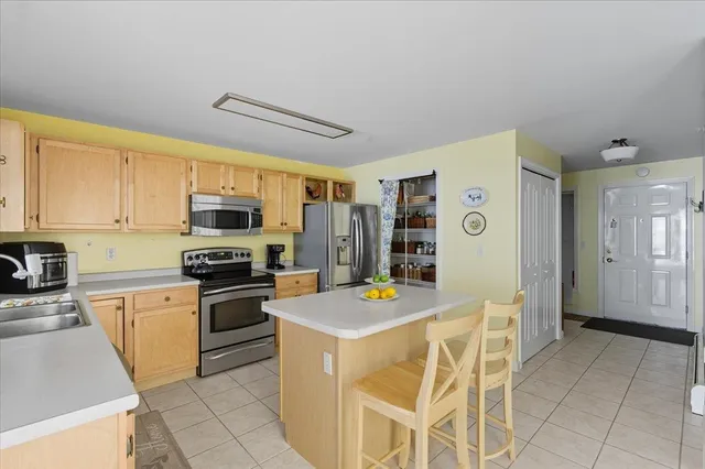 $399,000 | 45 Claire Point Road, Burlington, VT 05408