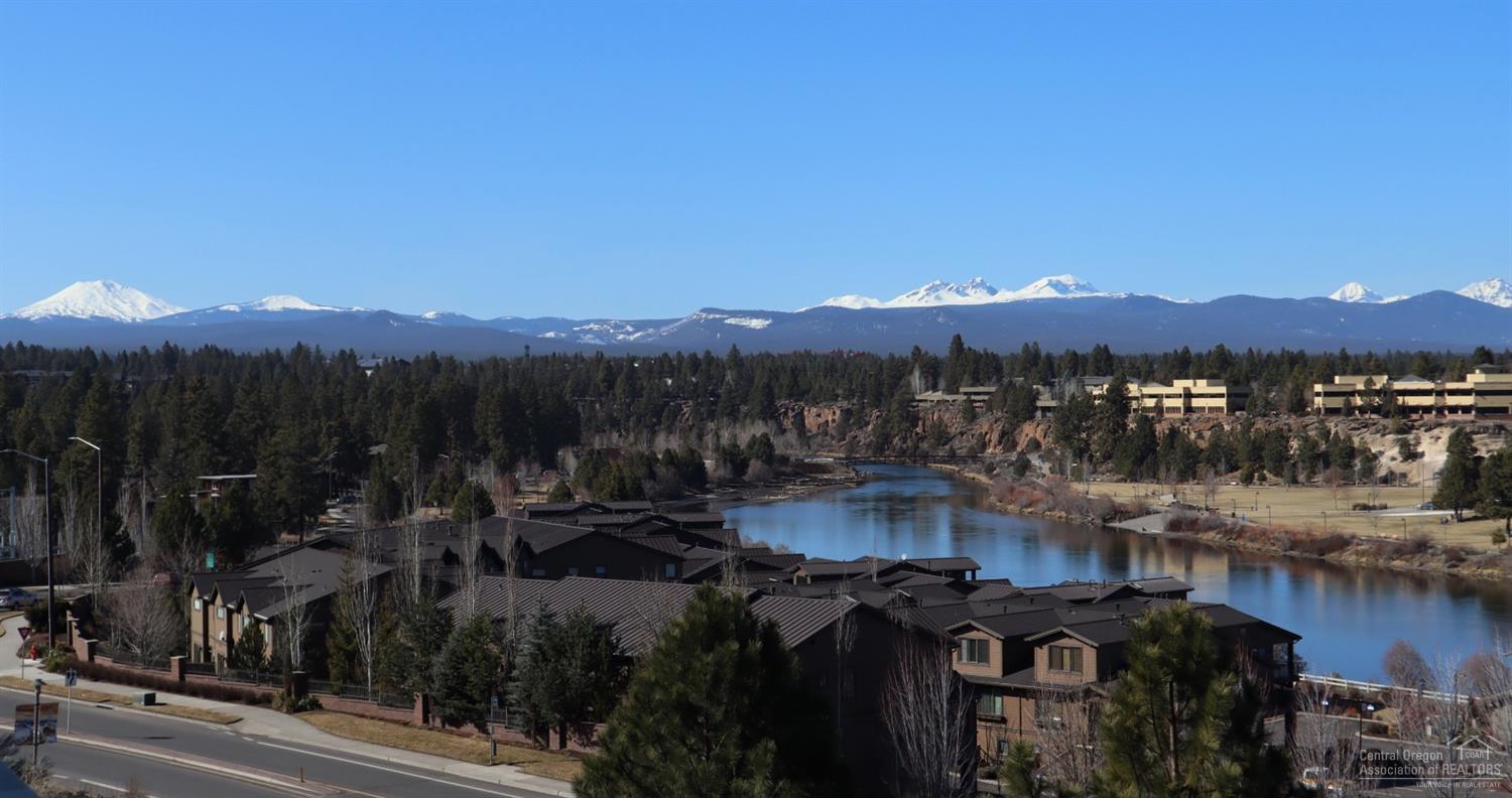 949 Southwest Vantage Point Way Bend, OR 97702 - Photo 2 of 25 Additional Photo