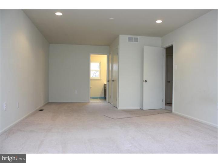 7 Briarhill Road Berlin, NJ 08009 - Photo 11 of 12 Master Bedroom