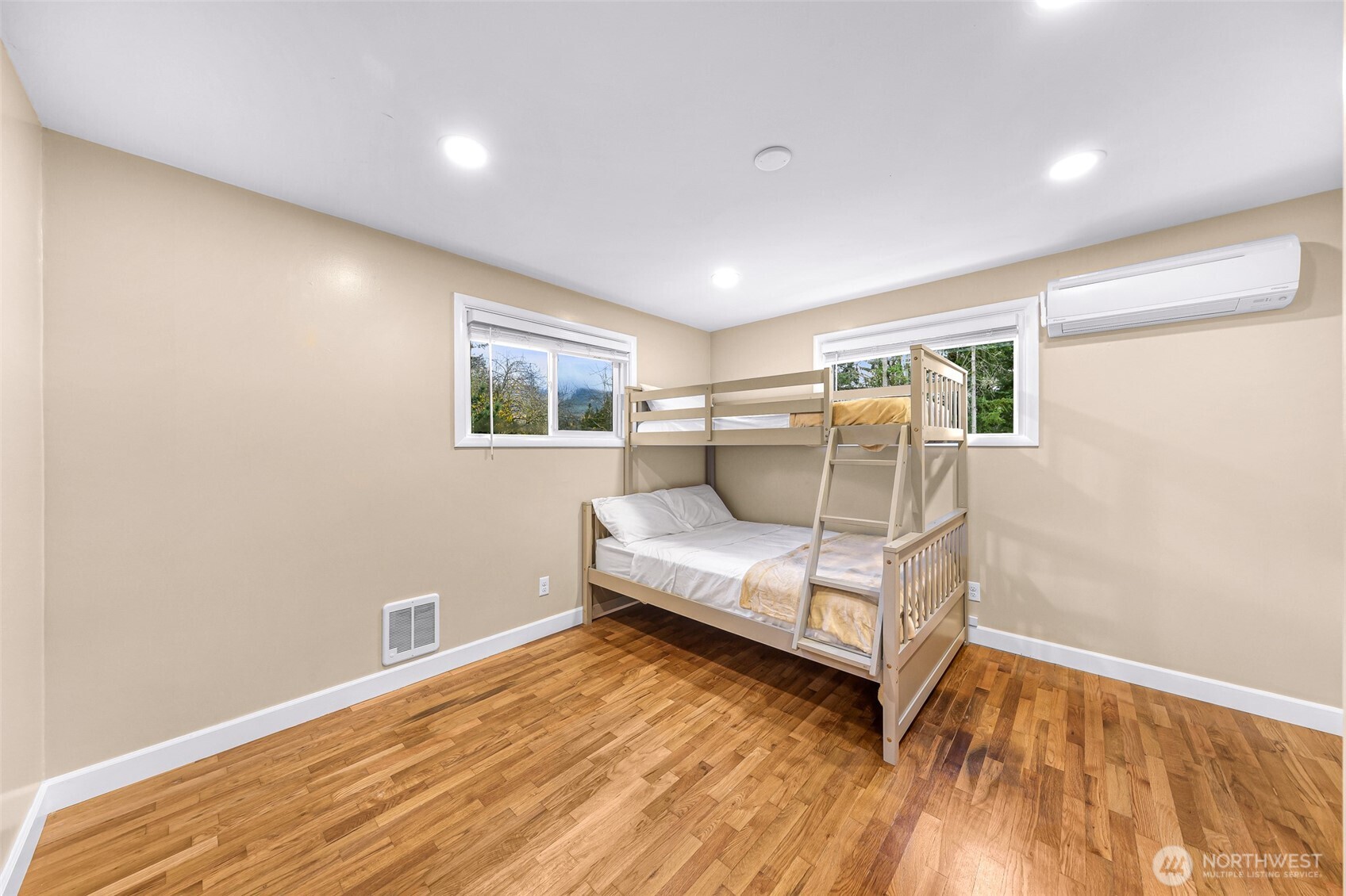 4204 Squalicum Lake Road Bellingham, WA 98226 - Photo 19 of 39 Gallery Image 19