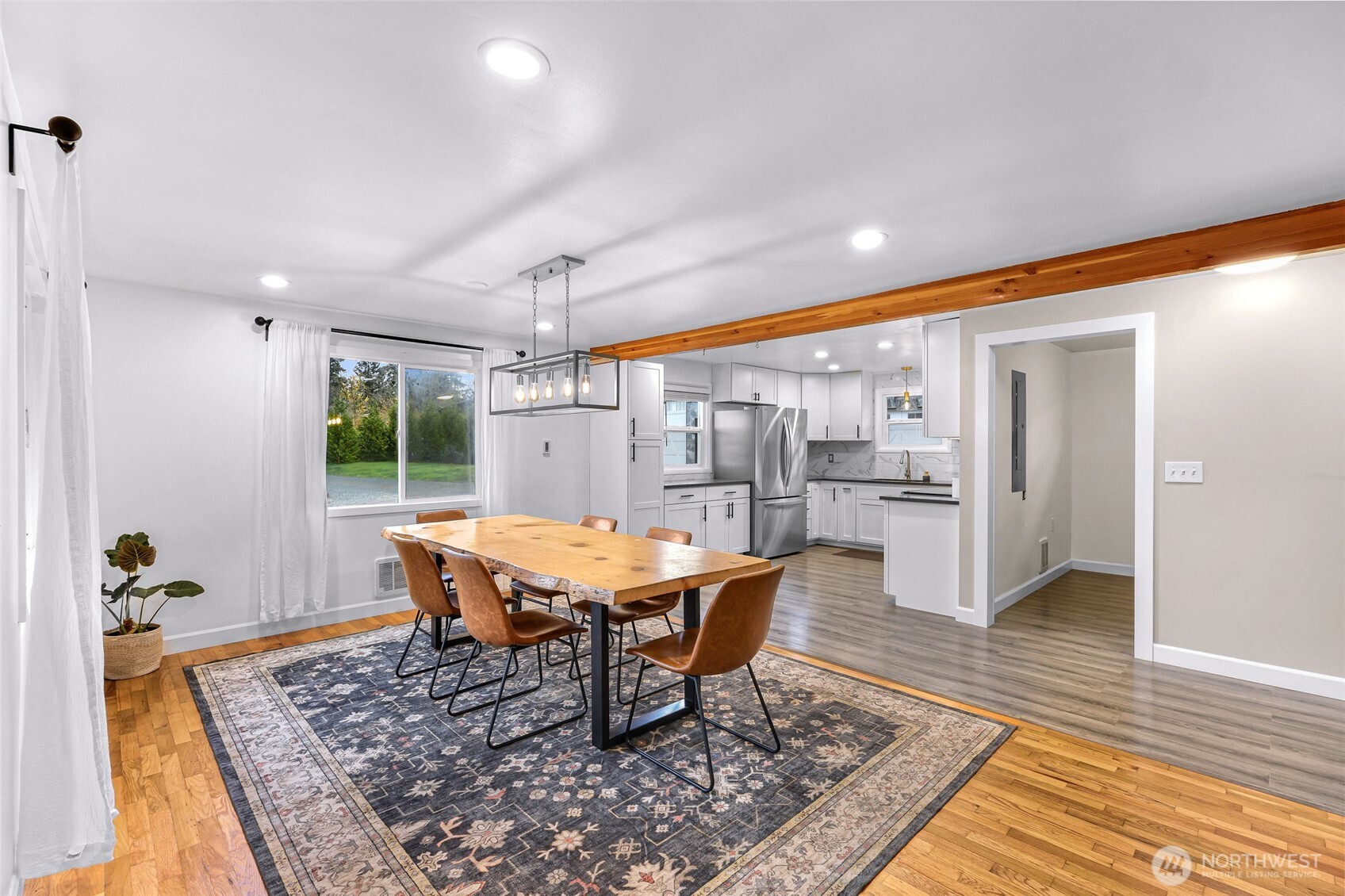 4204 Squalicum Lake Road Bellingham, WA 98226 - Photo 10 of 39 Gallery Image 10