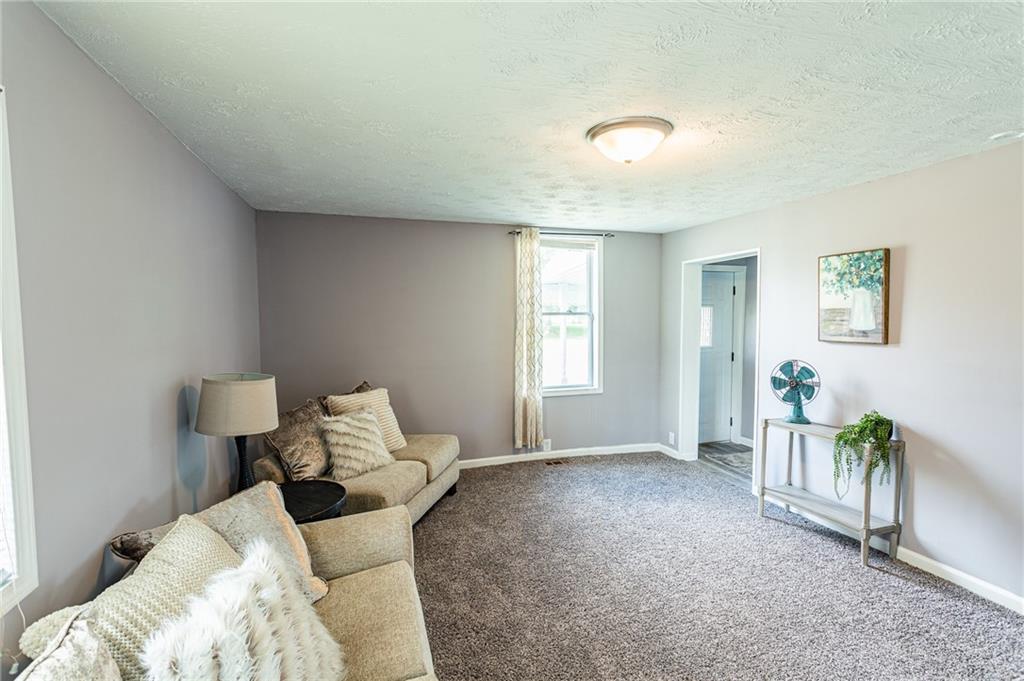 11290 South 200 E Road Muncie, IN 47302 - Photo 5 of 24 Gallery Image 5