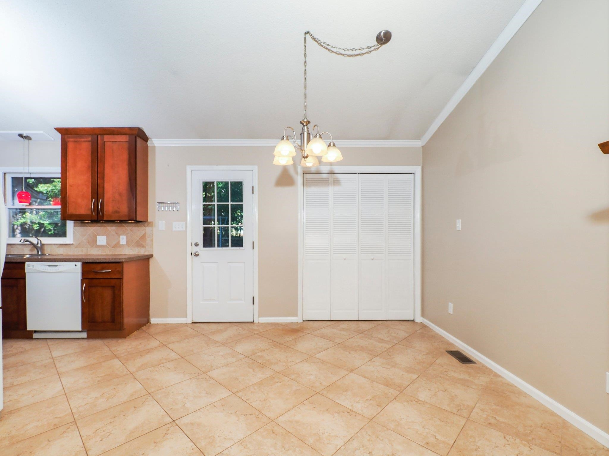 4212 Surry Ridge Circle Apex, NC 27539 - Photo 7 of 18 Photo 7