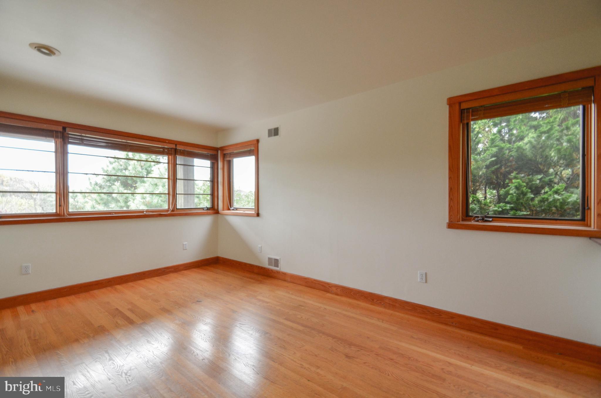 4670 Overlook Road Coplay, PA 18037 - Photo 19 of 47 Gallery Image 19