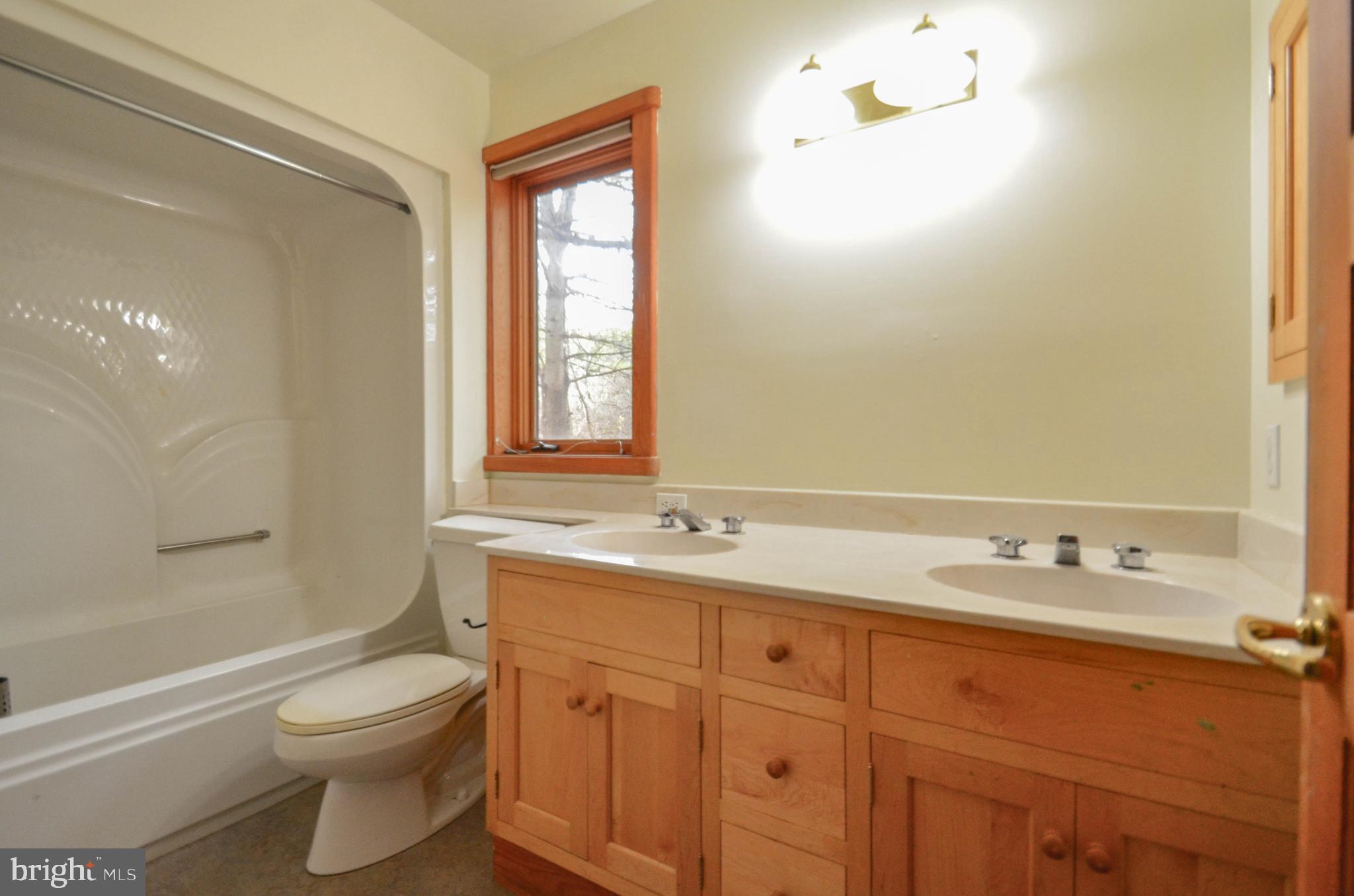 4670 Overlook Road Coplay, PA 18037 - Photo 26 of 47 Gallery Image 26