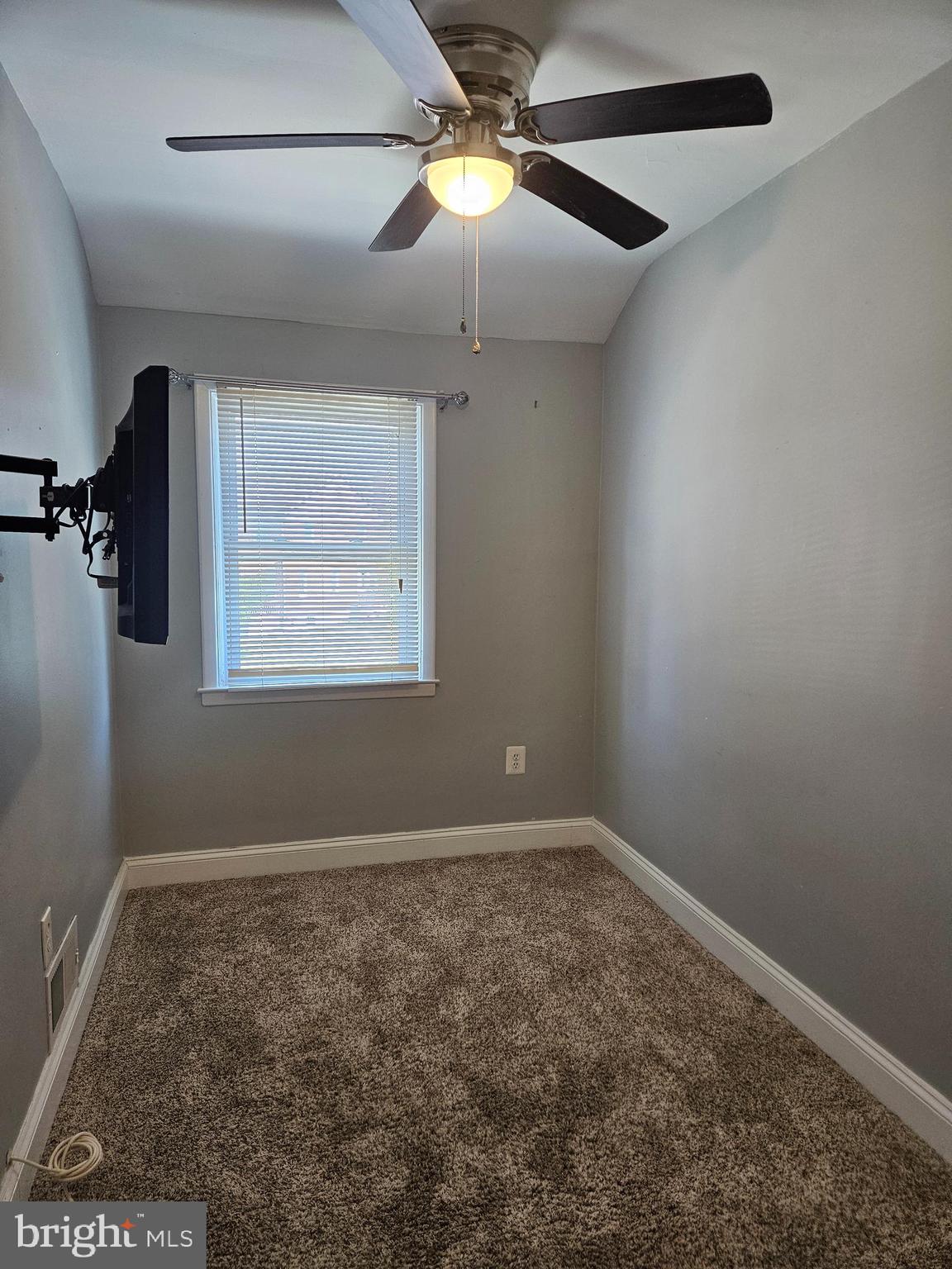 2082 Jasmine Road Baltimore, MD 21222 - Photo 14 of 29 3rd Bedroom