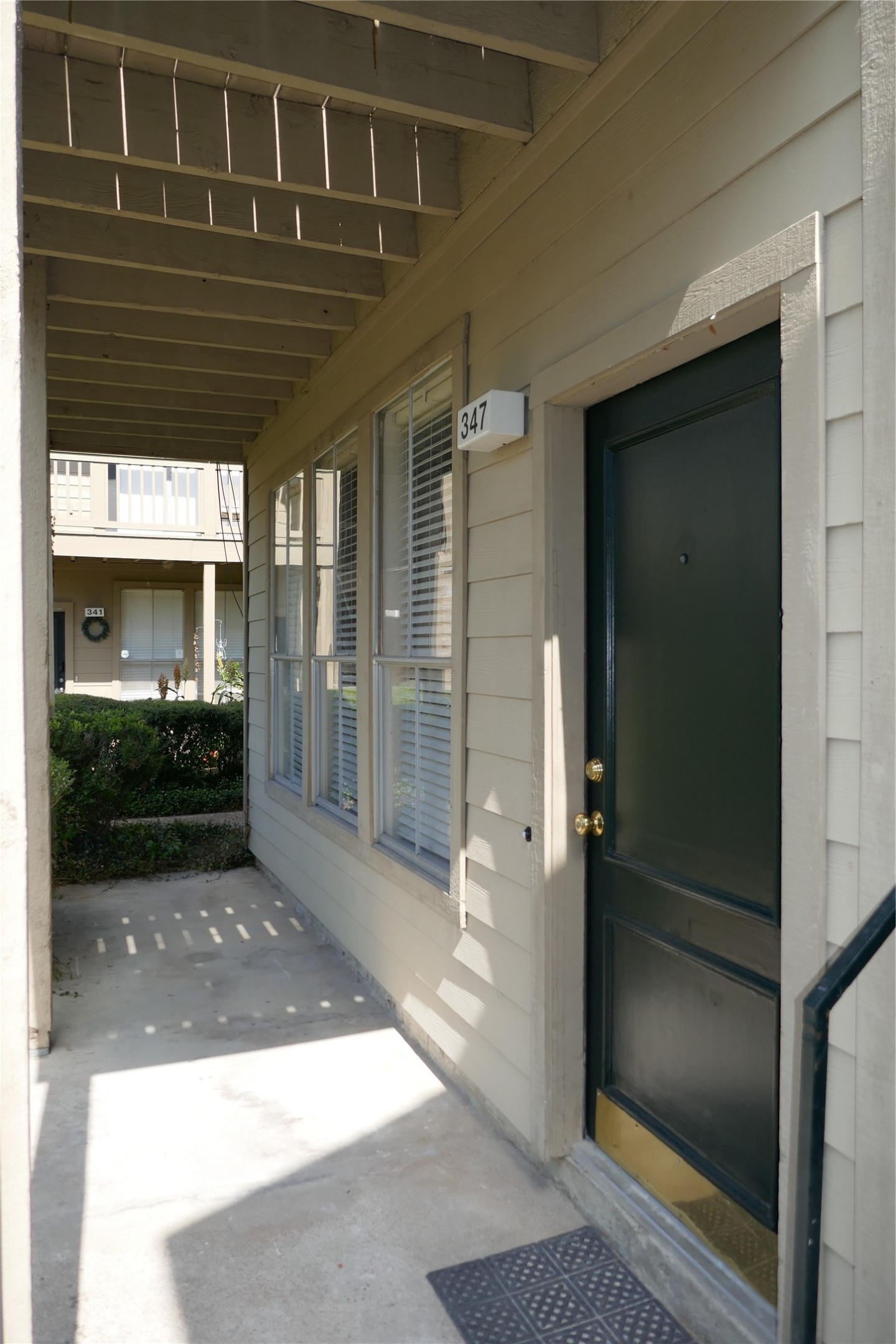 2100 Tanglewilde Street, Unit 347 Houston, TX 77063 - Photo 3 of 19 a view of a bathroom