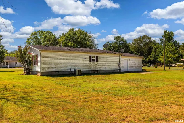 $179,900 | 501 Tower Road, Herrin, IL 62948