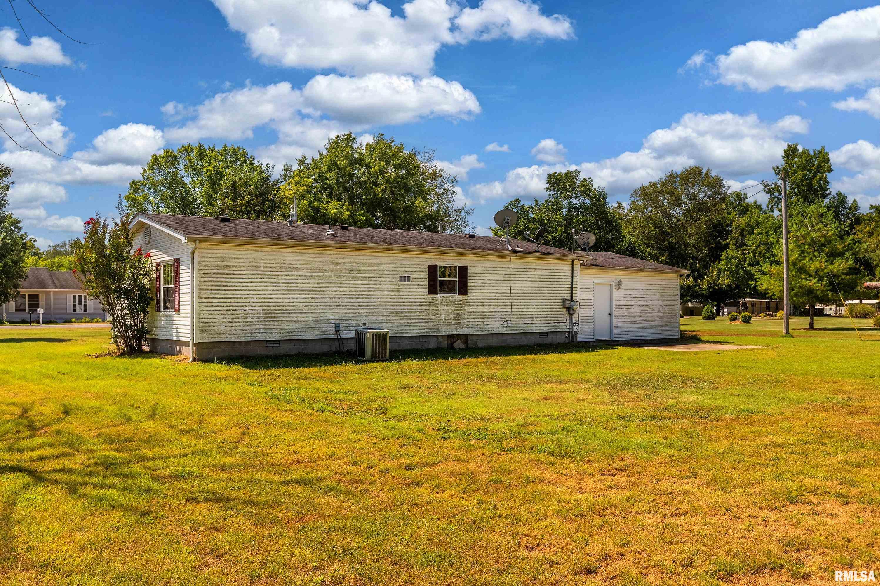 501 Tower Road Herrin, IL 62948 - Photo 22 of 27