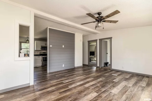 $179,900 | 501 Tower Road, Herrin, IL 62948