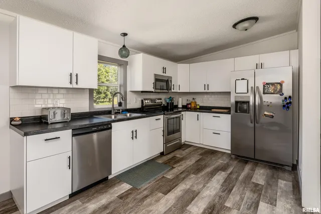 $179,900 | 501 Tower Road, Herrin, IL 62948