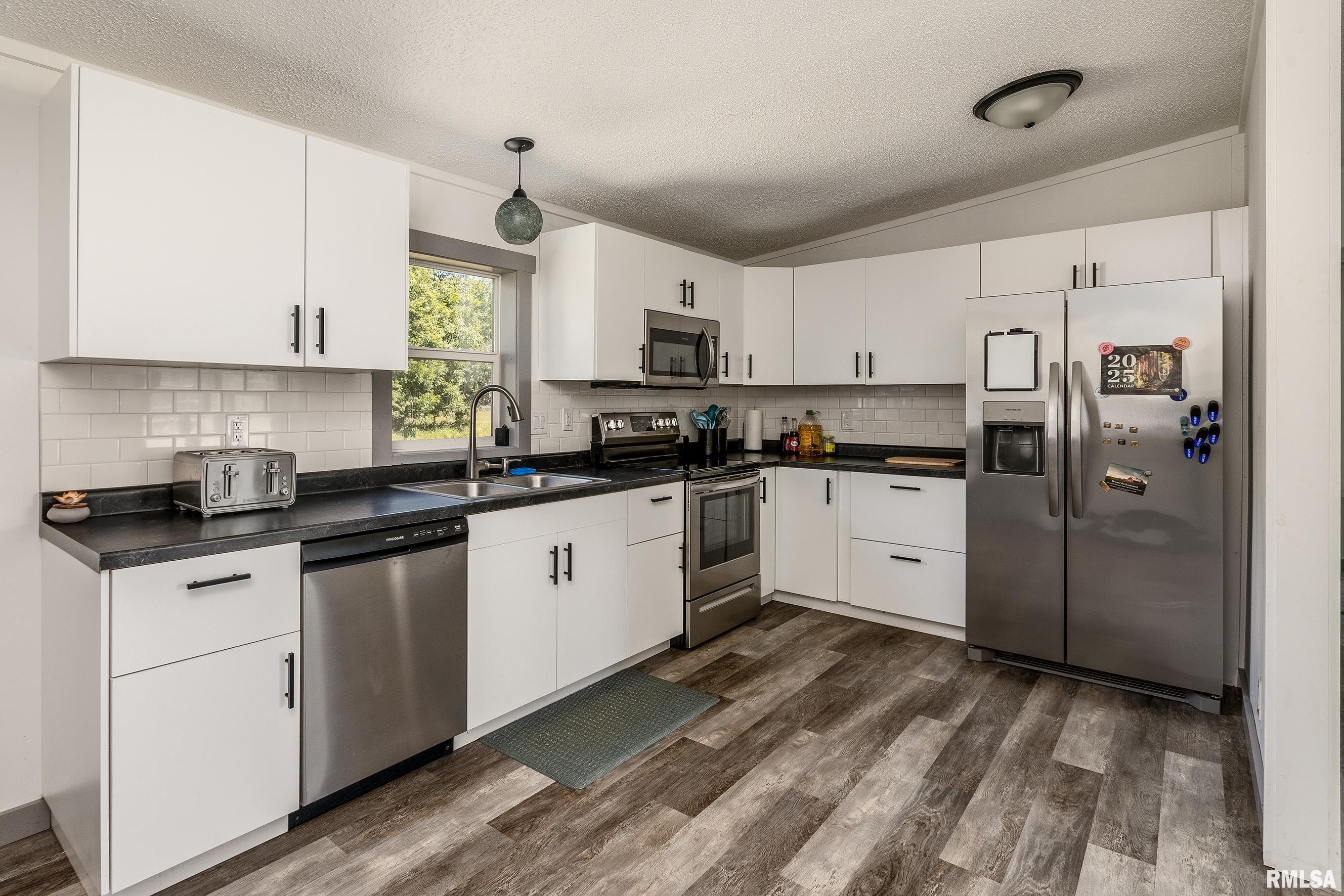 501 Tower Road Herrin, IL 62948 - Photo 8 of 27