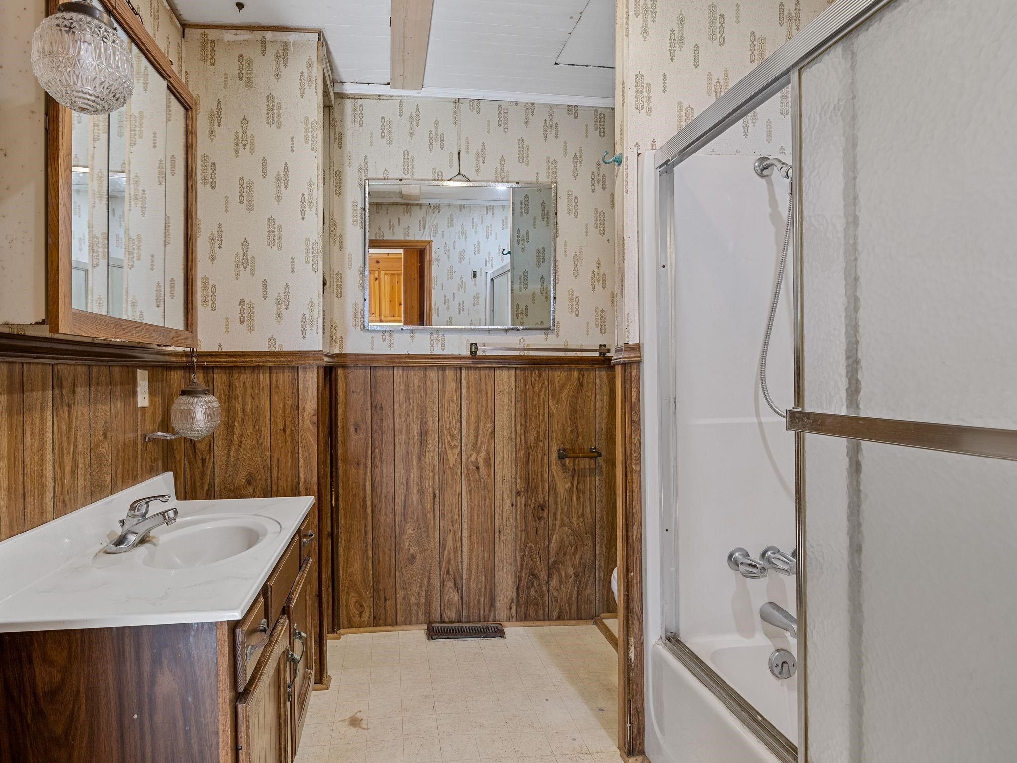 2211 Cross Anchor Road Woodruff, SC 29388 - Photo 27 of 46