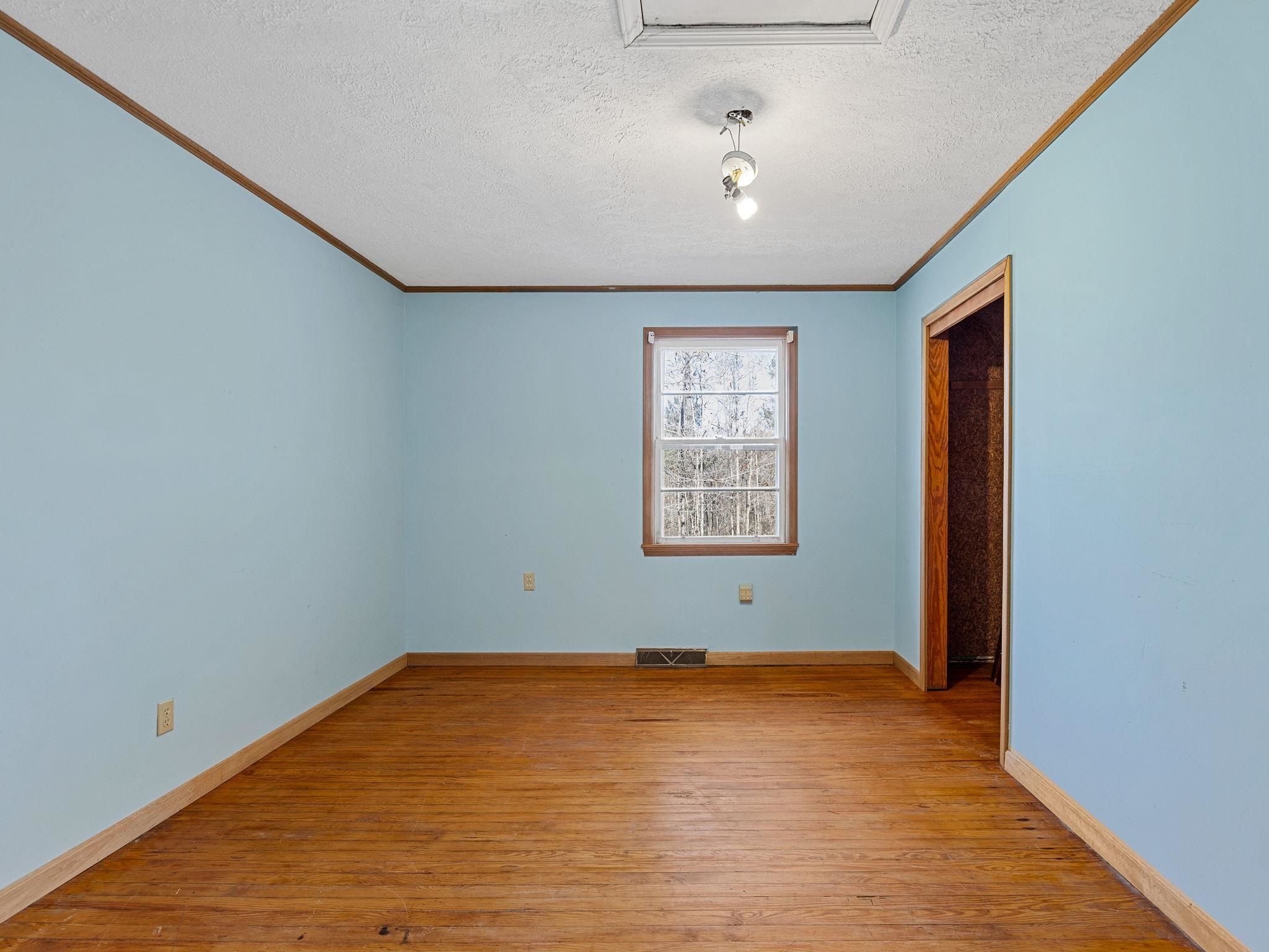 2211 Cross Anchor Road Woodruff, SC 29388 - Photo 28 of 46