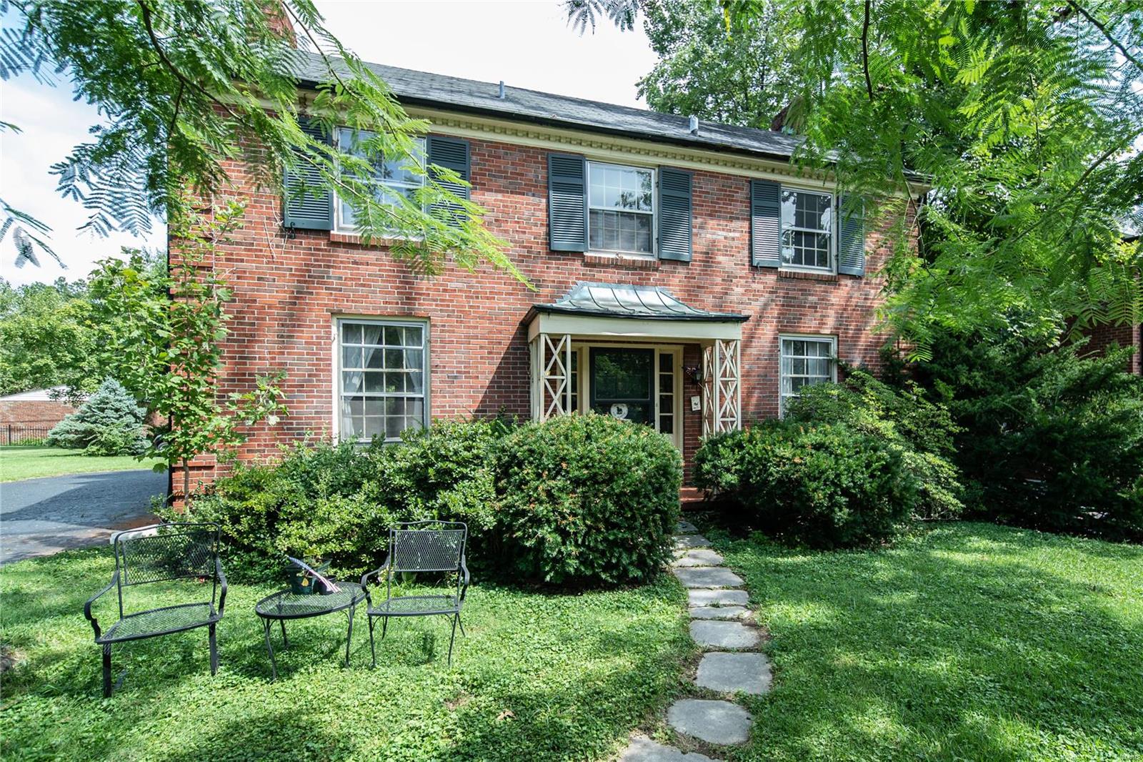 622 South Berry Road St. Louis, MO 63122 - Photo 1 of 17 Gallery Image 1
