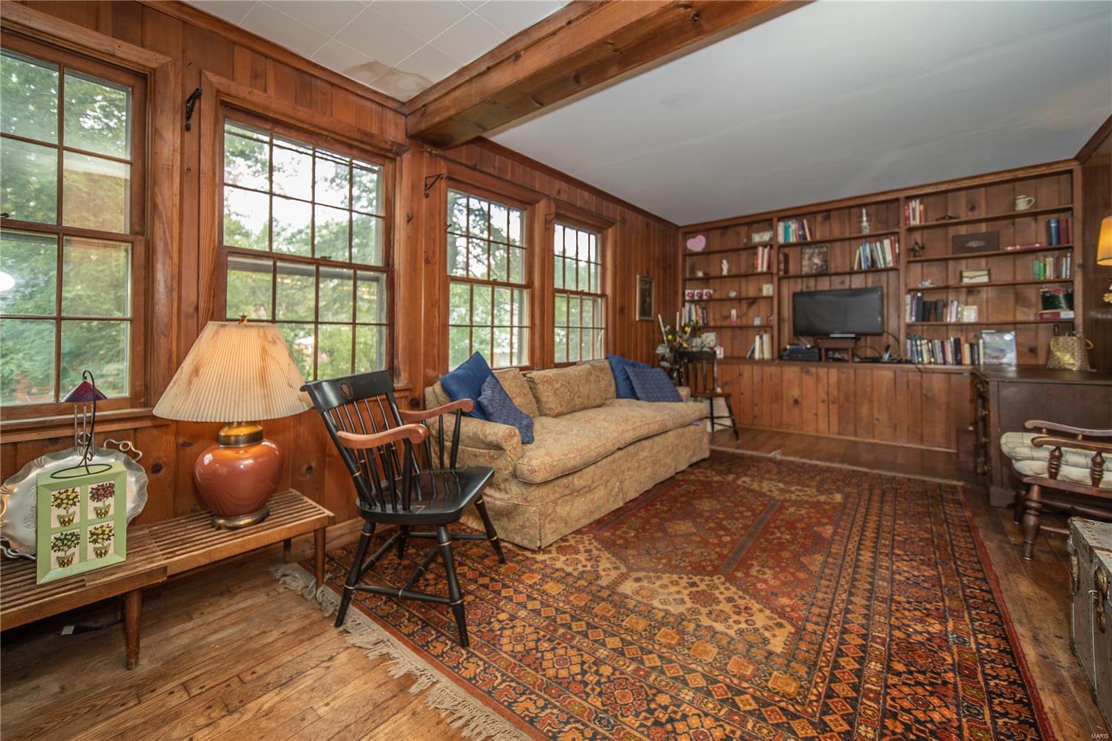 622 South Berry Road St. Louis, MO 63122 - Photo 2 of 17 Gallery Image 2