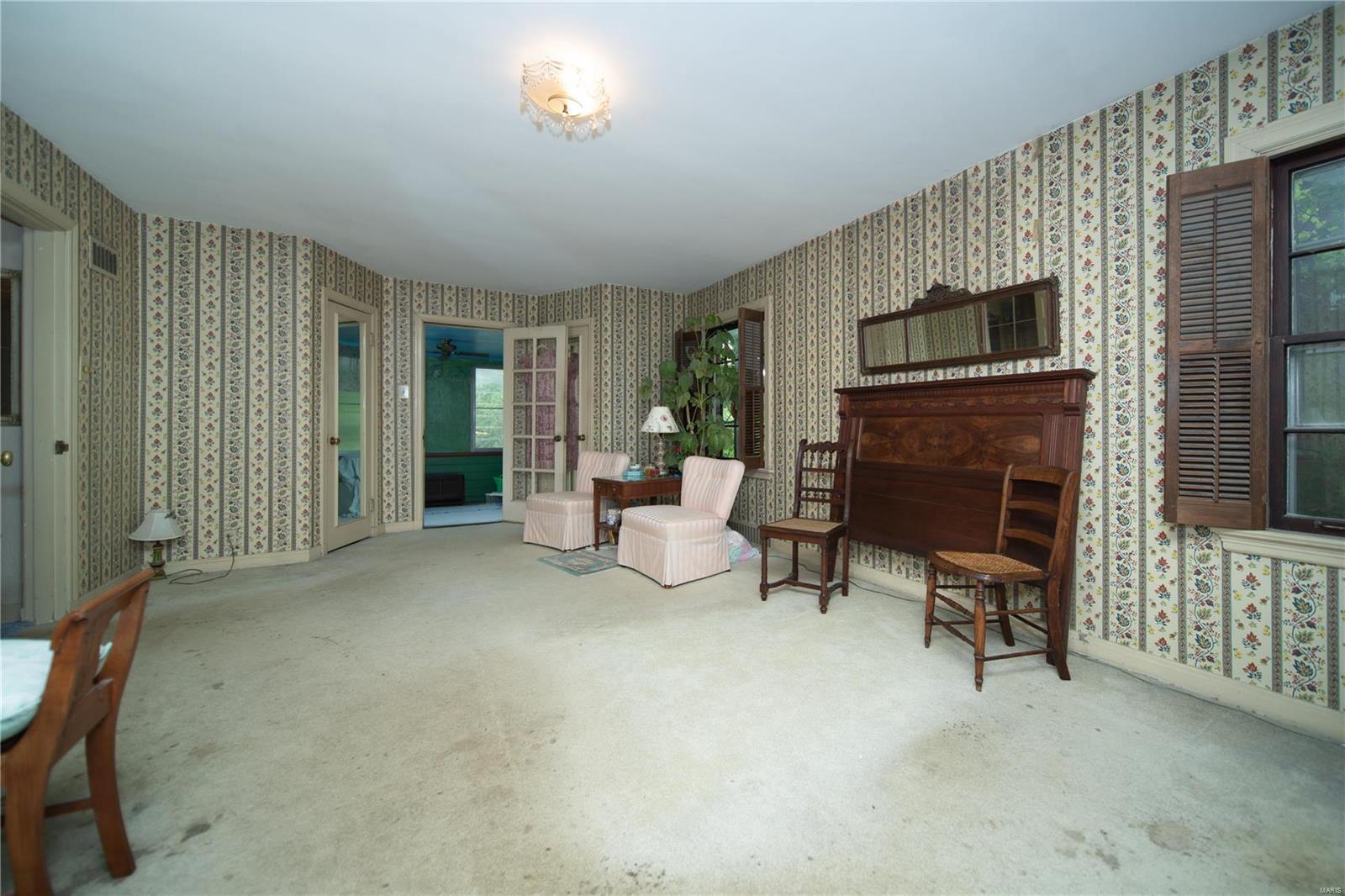 622 South Berry Road St. Louis, MO 63122 - Photo 9 of 17 Gallery Image 9