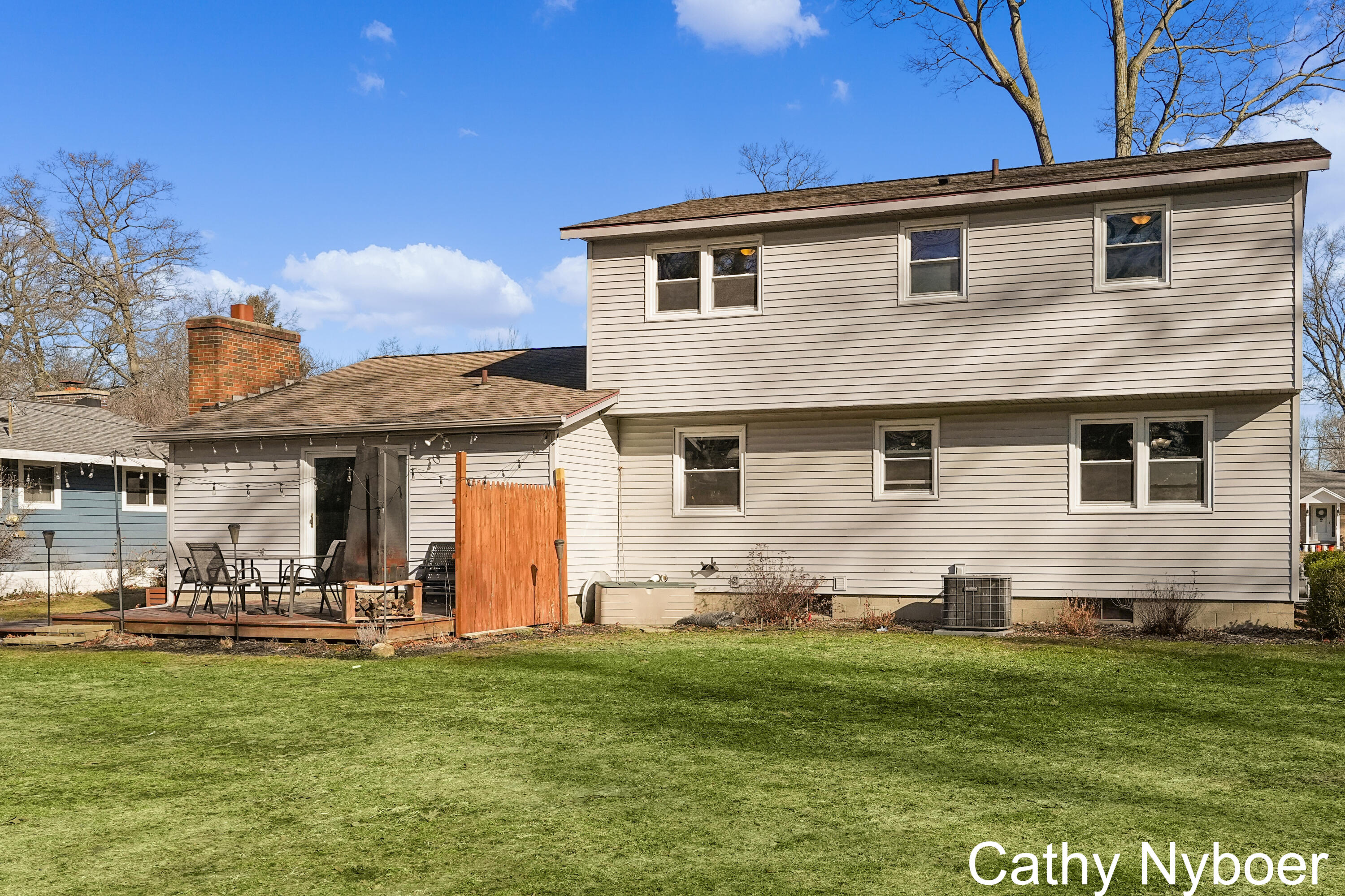 1725 Manistee Road Muskegon, MI 49445 - Photo 38 of 42 DSC08815