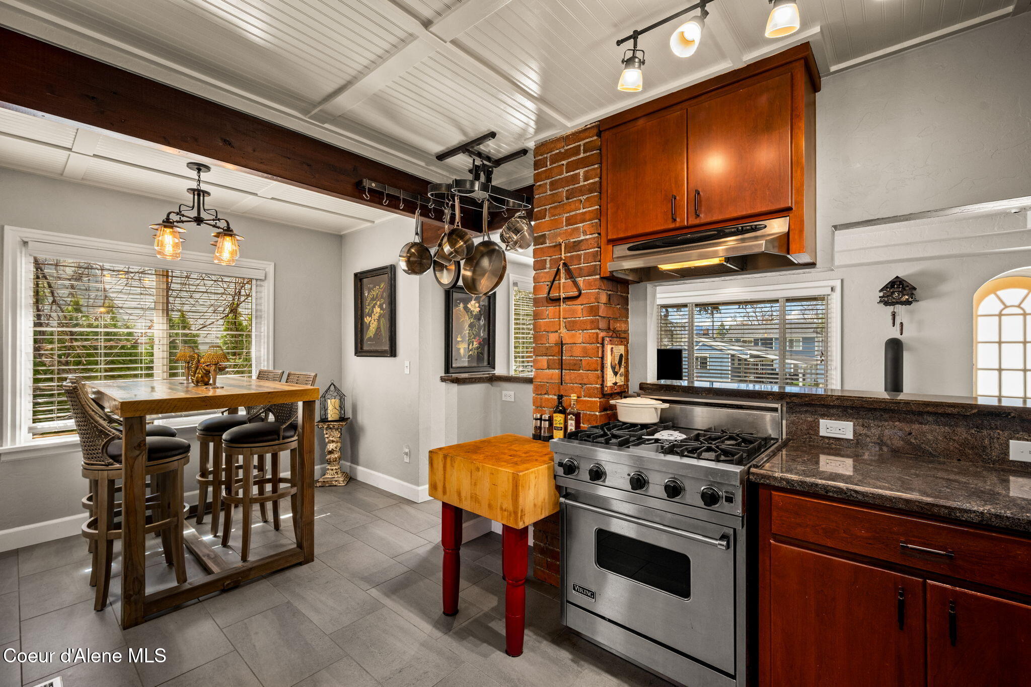726 North B Street Coeur D'Alene, ID 83814 - Photo 14 of 67 Kitchen to dining area
