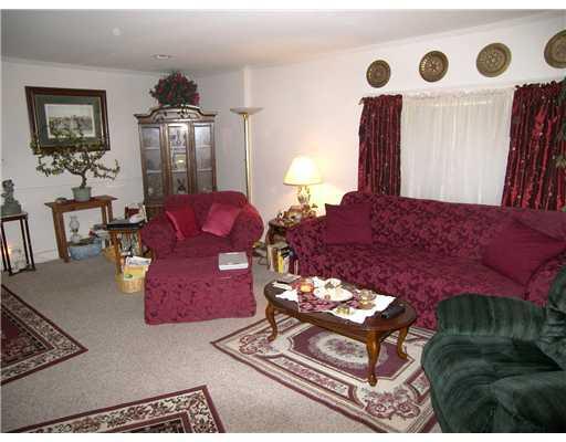797 High Street Bath, ME 04530 - Photo 10 of 17 Living Room.