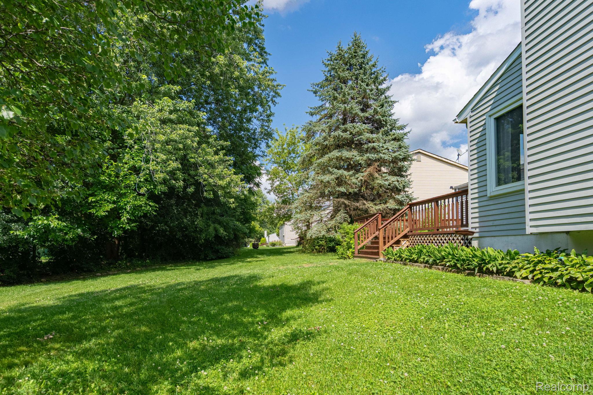 1642 Dancer Drive Rochester, MI 48307 - Photo 34 of 36 7-web-or-mls-exteriors-7.jpg