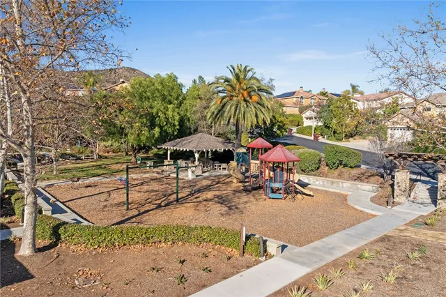 $799,999 | 27665 Bottle Brush Way, Murrieta, CA 92562