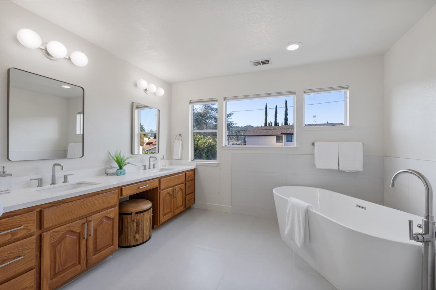 22346 McClellan Road Cupertino, CA 95014 - Photo 32 of 38 Gallery Image 32