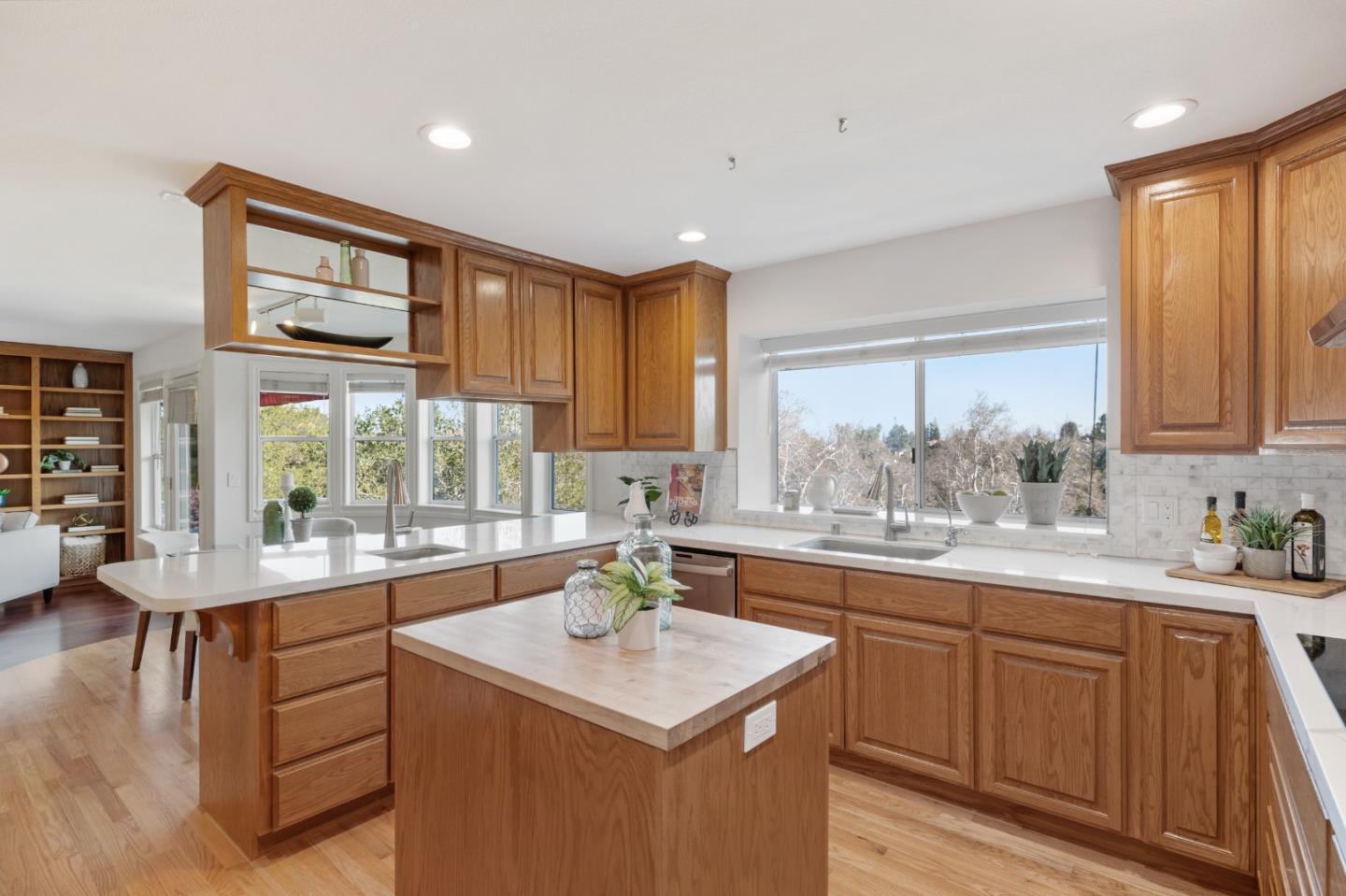 22346 McClellan Road Cupertino, CA 95014 - Photo 8 of 38 Gallery Image 8