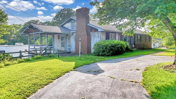 $215,000 | 591 Wall Street, Bassett, VA 24055