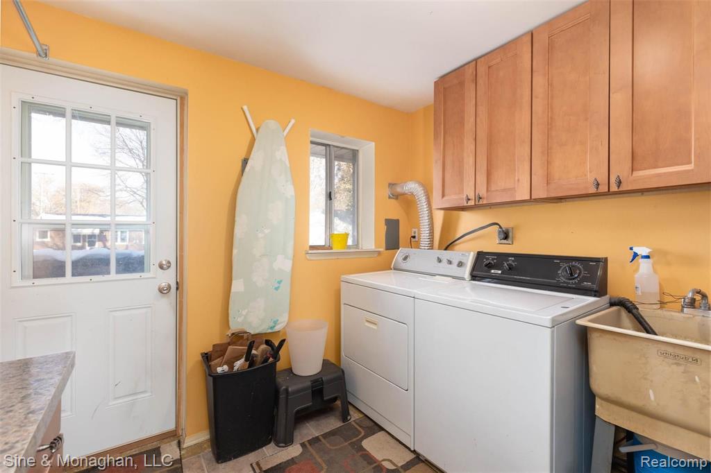 308 North Rochester Road, Unit 9 Clawson, MI 48017 - Photo 16 of 21