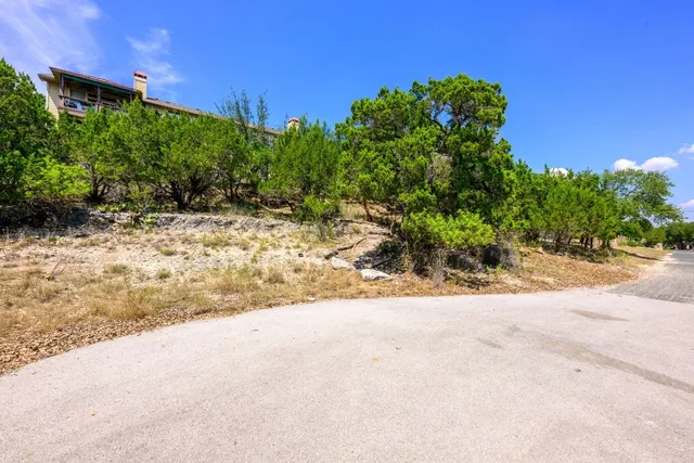 $325,000 | 1101 Oak Hurst Road, Unit 101, Austin, TX 78734