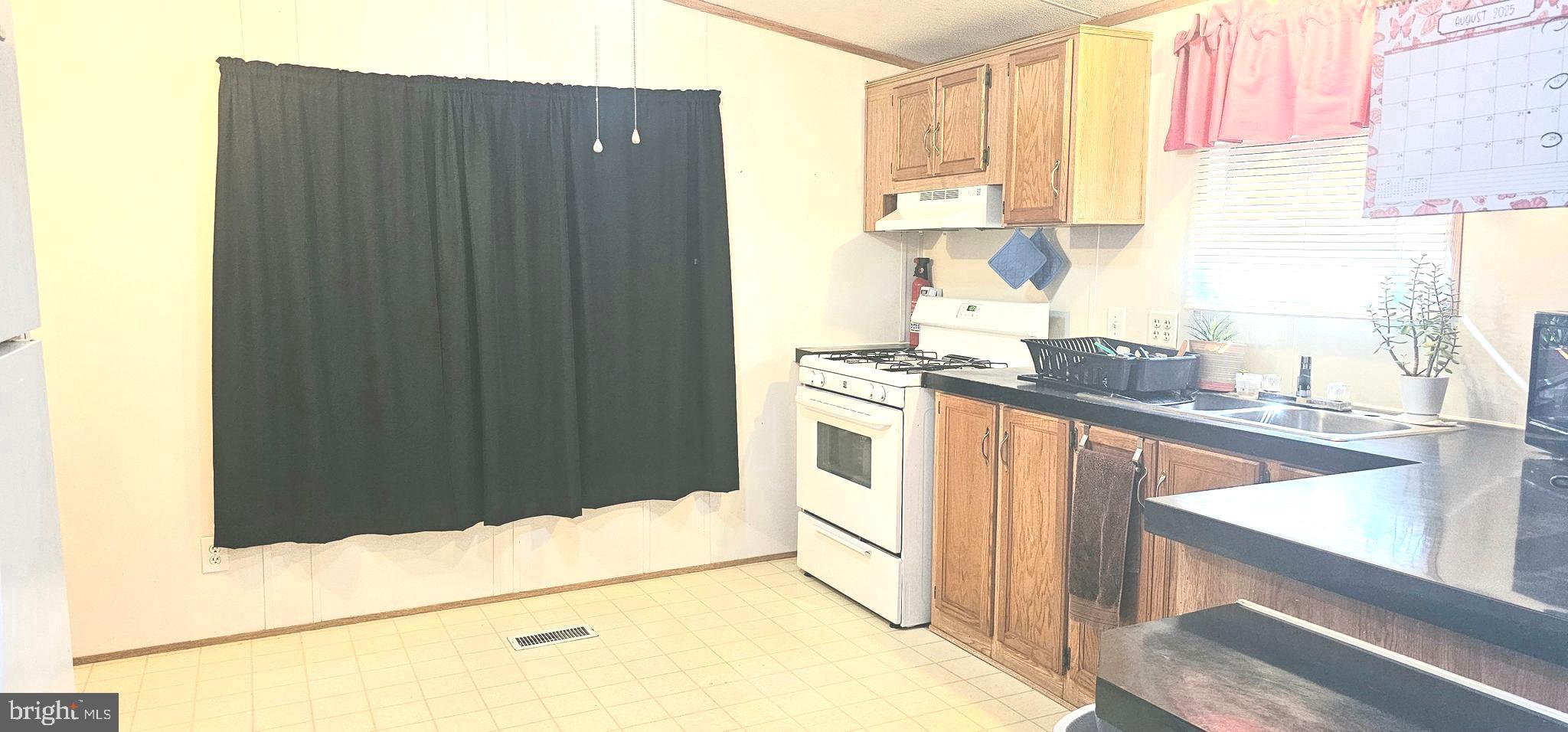 488 North Patuxent Road, Unit 6 Odenton, MD 21113 - Photo 8 of 16 Kitchen