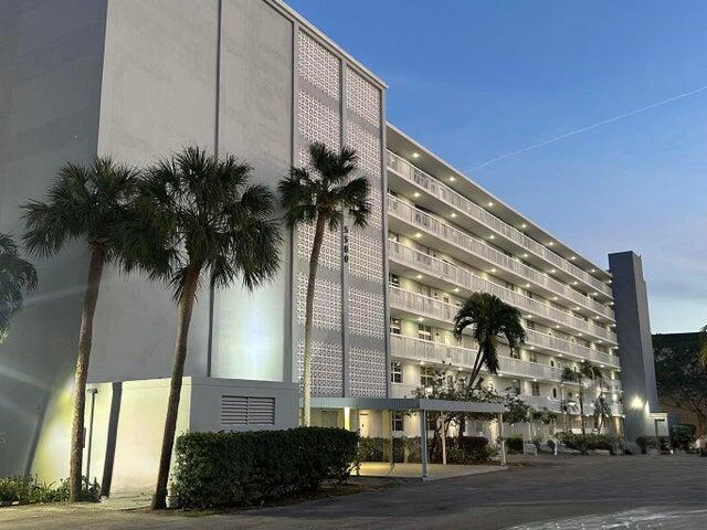5700 Northwest 2nd Avenue, Unit 310 Boca Raton, FL 33487 - Photo 1 of 11 Exterior shot