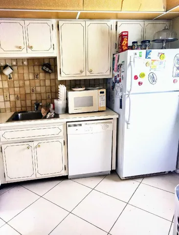 $199,000 | 5700 Northwest 2nd Avenue, Unit 310, Boca Raton, FL 33487