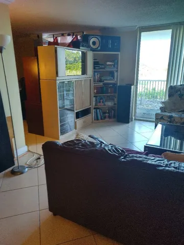 $199,000 | 5700 Northwest 2nd Avenue, Unit 310, Boca Raton, FL 33487