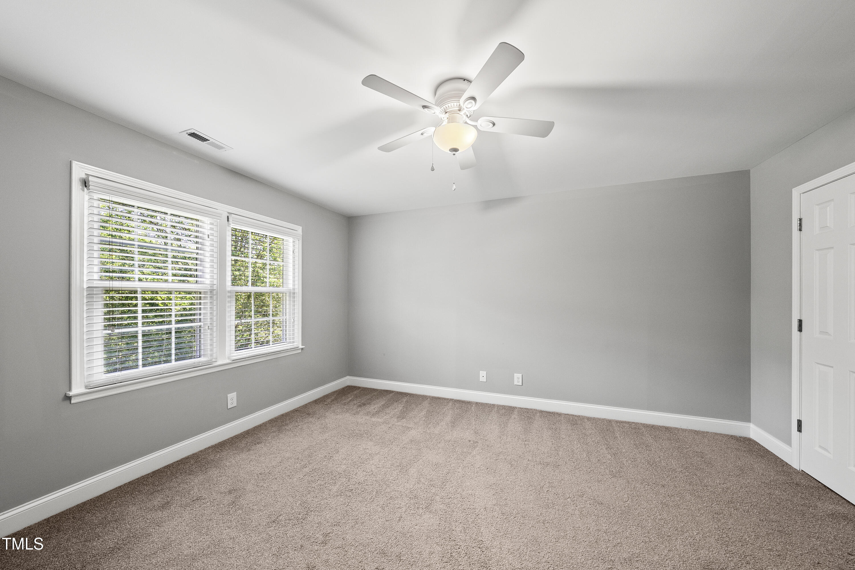 405 East Millbrook Road Raleigh, NC 27609 - Photo 18 of 23 Third Bedroom
