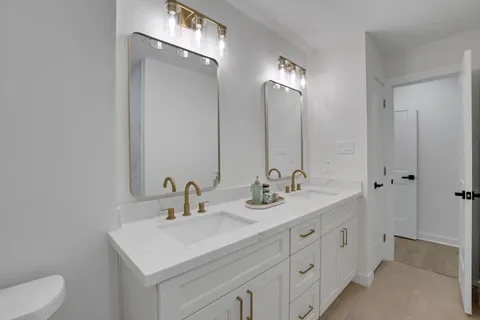 $630,000 | 3019 Stetson Lane, Houston, TX 77043