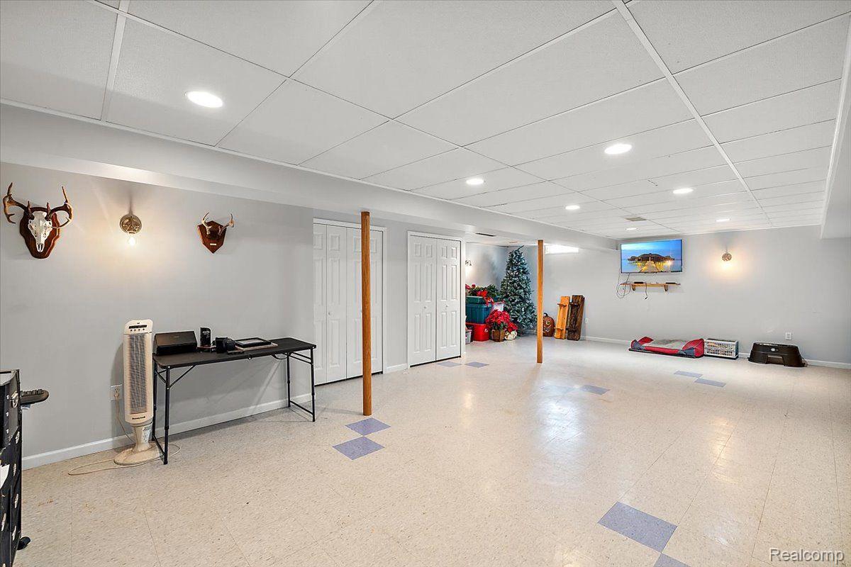 38885 Radde Street Clinton Township, MI 48036 - Photo 29 of 51 Gallery Image 29