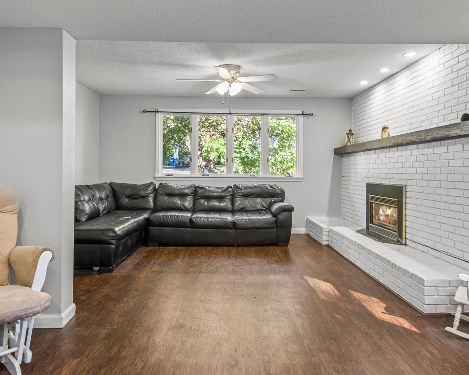 50 Seneca Road Tewksbury, MA 01876 - Photo 6 of 29 Gallery Image 6