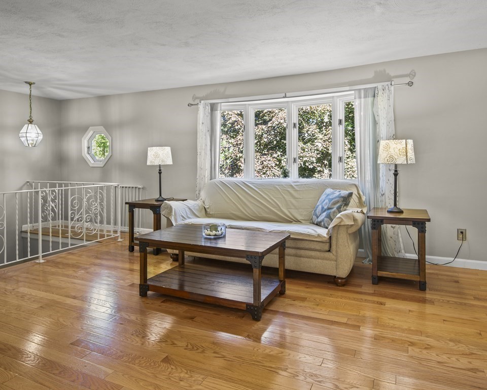 50 Seneca Road Tewksbury, MA 01876 - Photo 8 of 29 Gallery Image 8