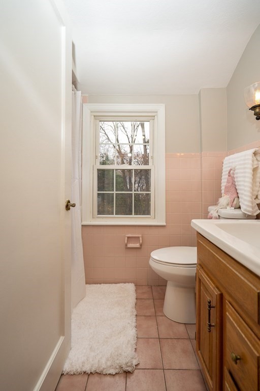 94 Laurel Road West Springfield, MA 01089 - Photo 29 of 40 Gallery Image 29