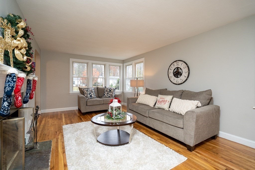 94 Laurel Road West Springfield, MA 01089 - Photo 8 of 40 Gallery Image 8